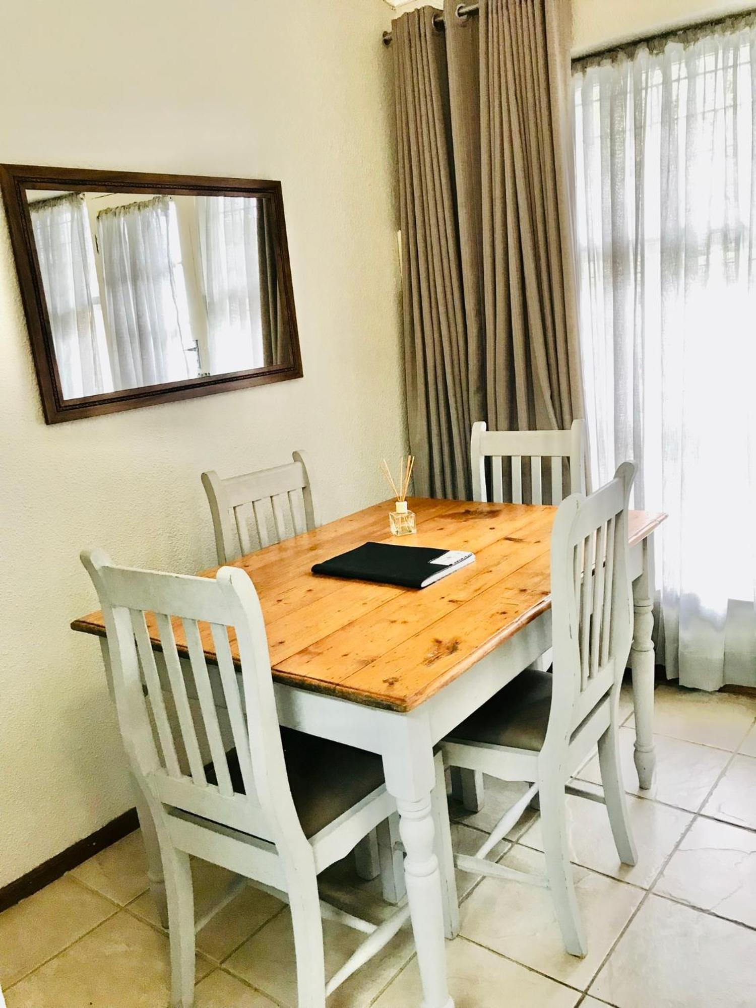 10Vdw Self Catering Apartments Durbanville Exterior foto